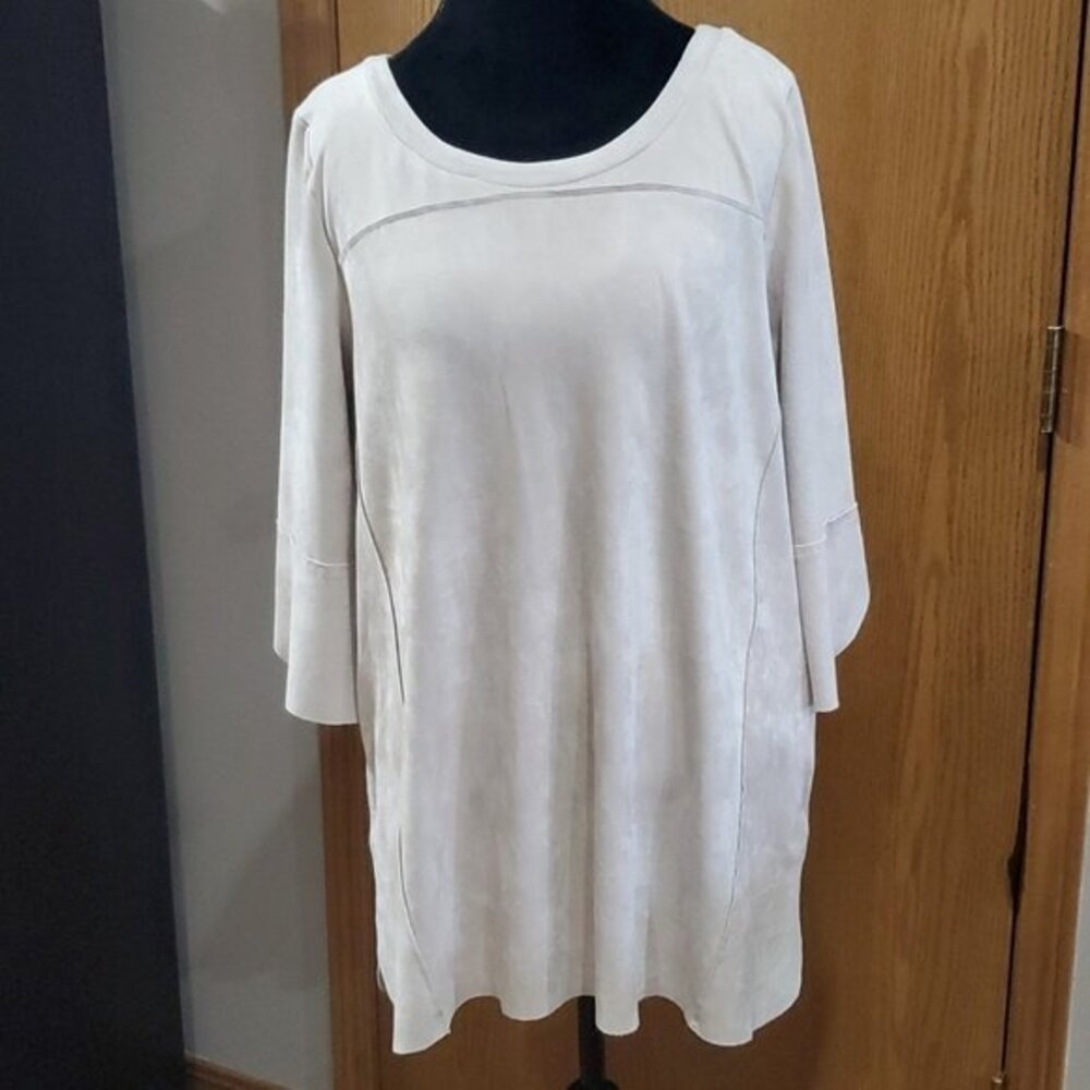 Bou Jeloud suede stretch bell cuff raw hem top NWT